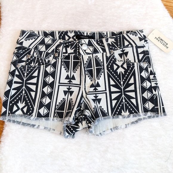 NWT Aztec / Southwestern Print Denim Short Shorts by Forever 21 - Picture 1 of 7